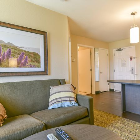 Candlewood Suites Medford By Ihg Buitenkant foto
