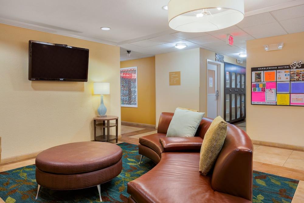 Candlewood Suites Medford By Ihg Buitenkant foto