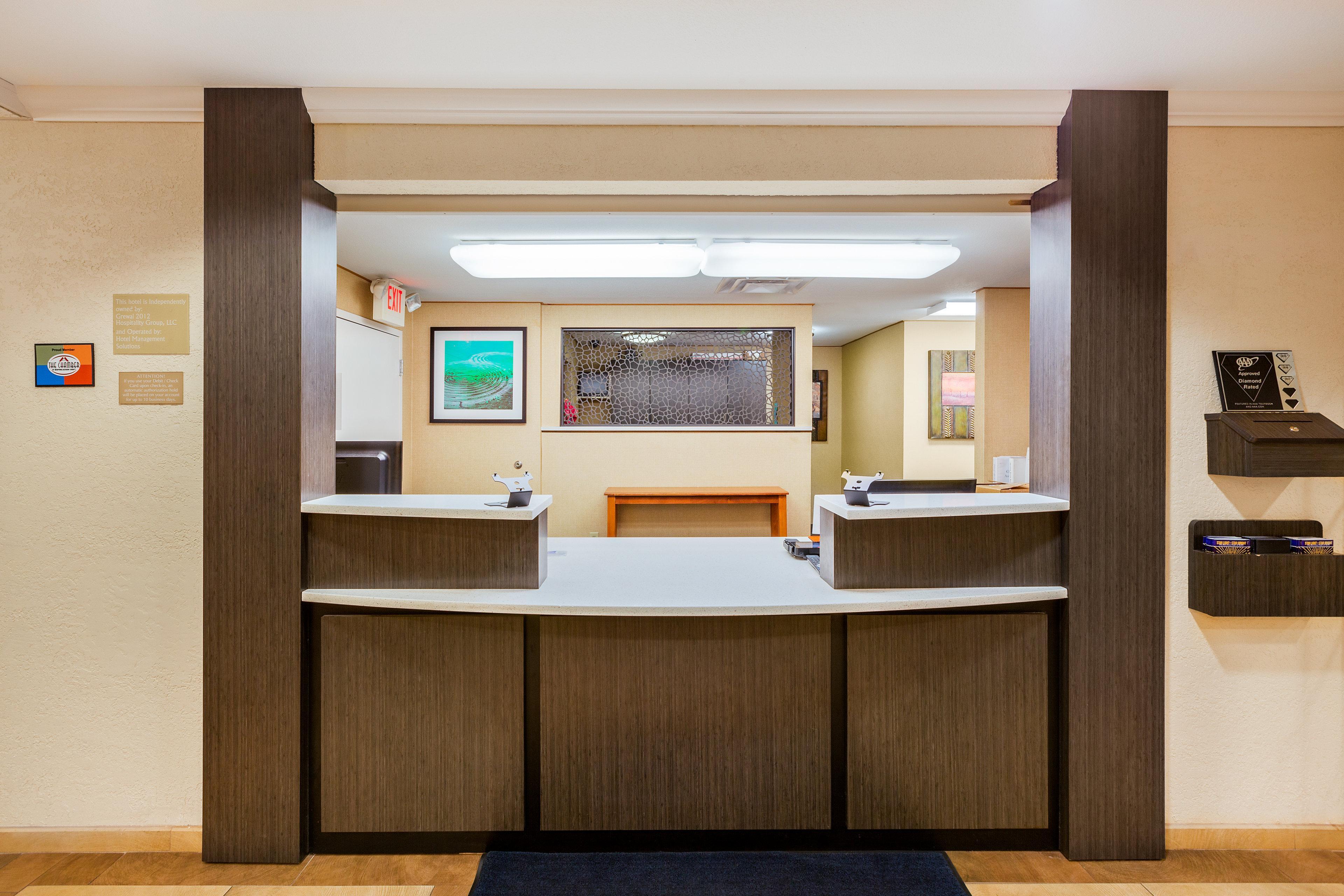 Candlewood Suites Medford By Ihg Buitenkant foto