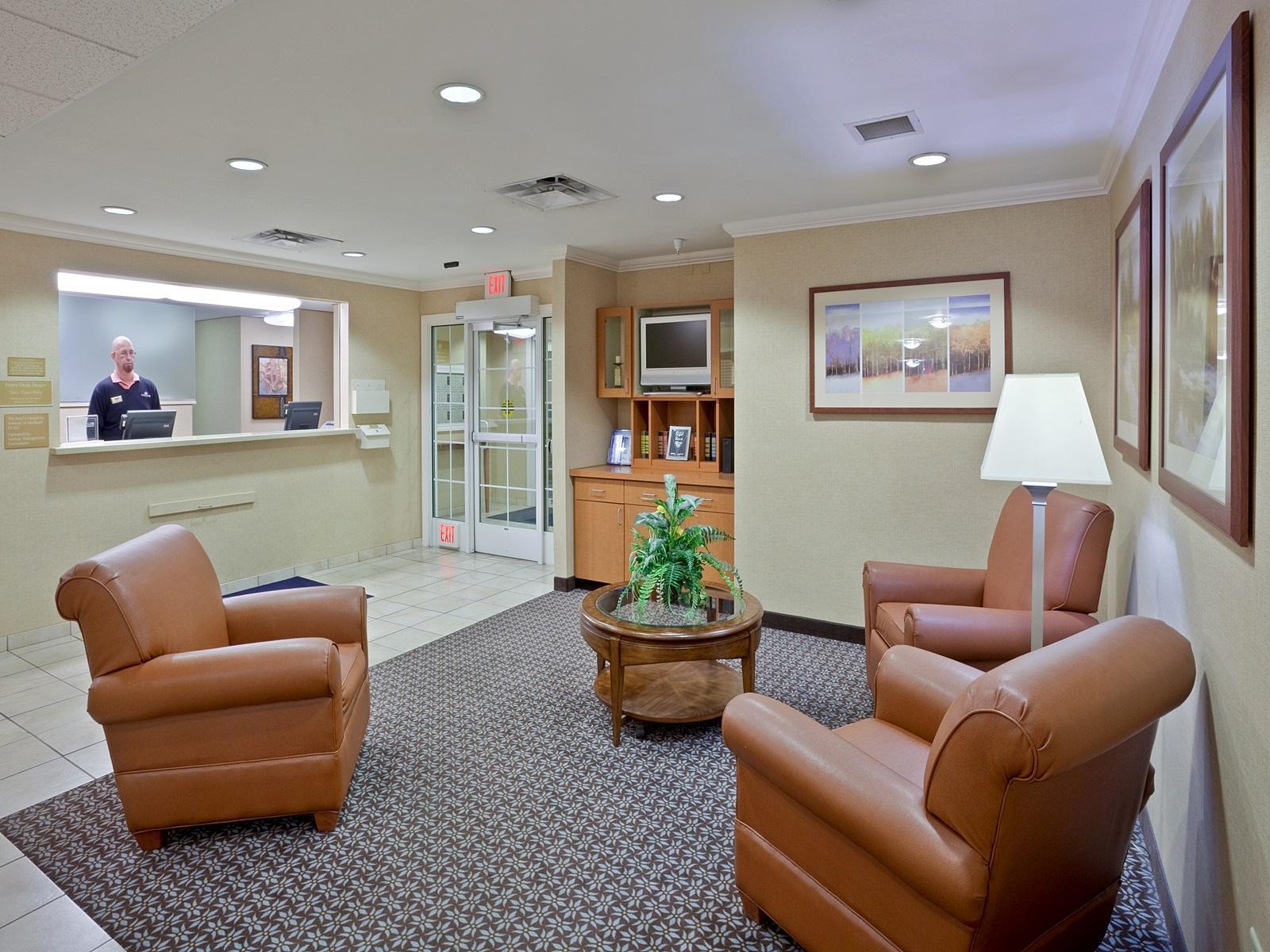 Candlewood Suites Medford By Ihg Buitenkant foto