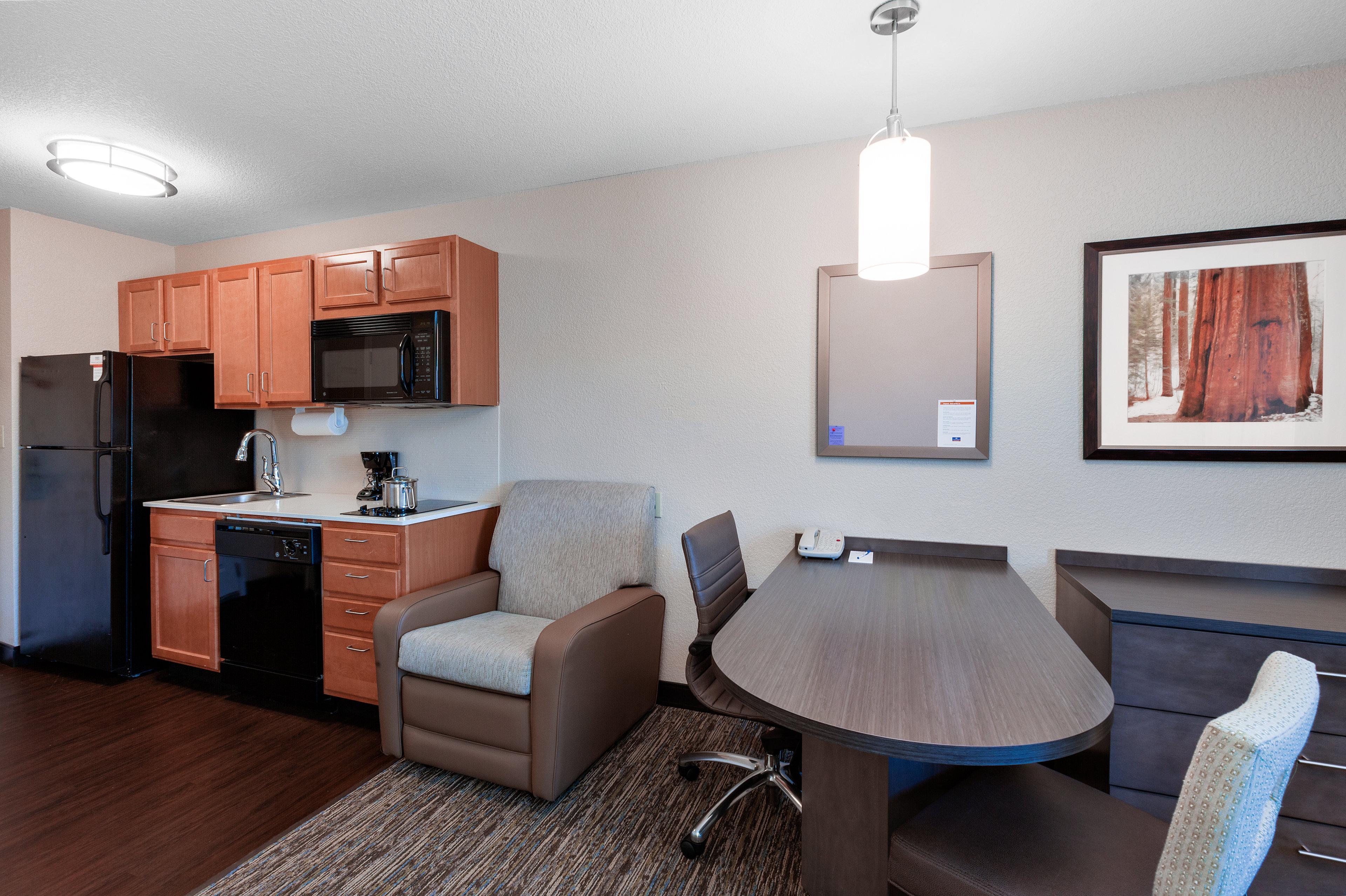 Candlewood Suites Medford By Ihg Buitenkant foto