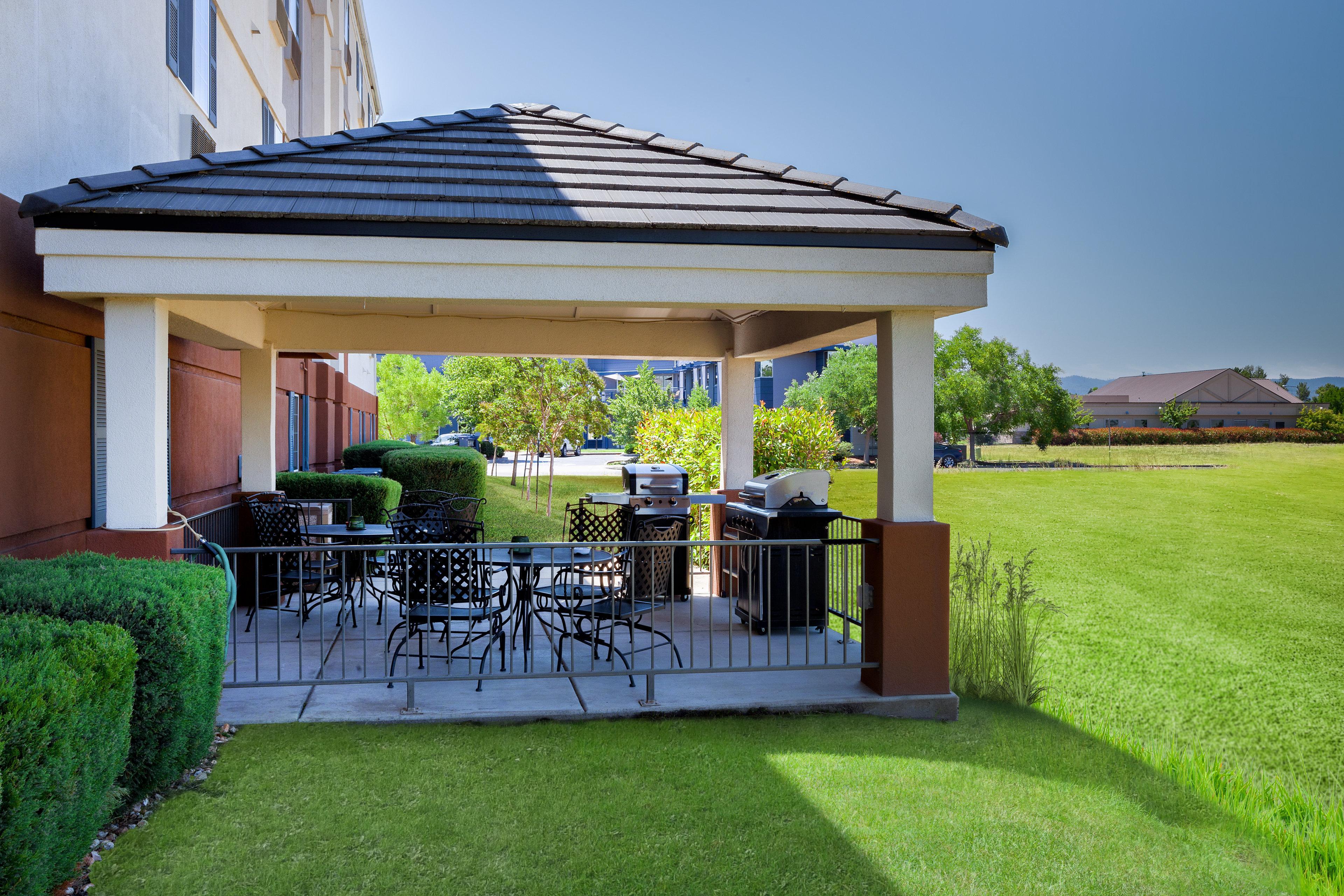 Candlewood Suites Medford By Ihg Buitenkant foto