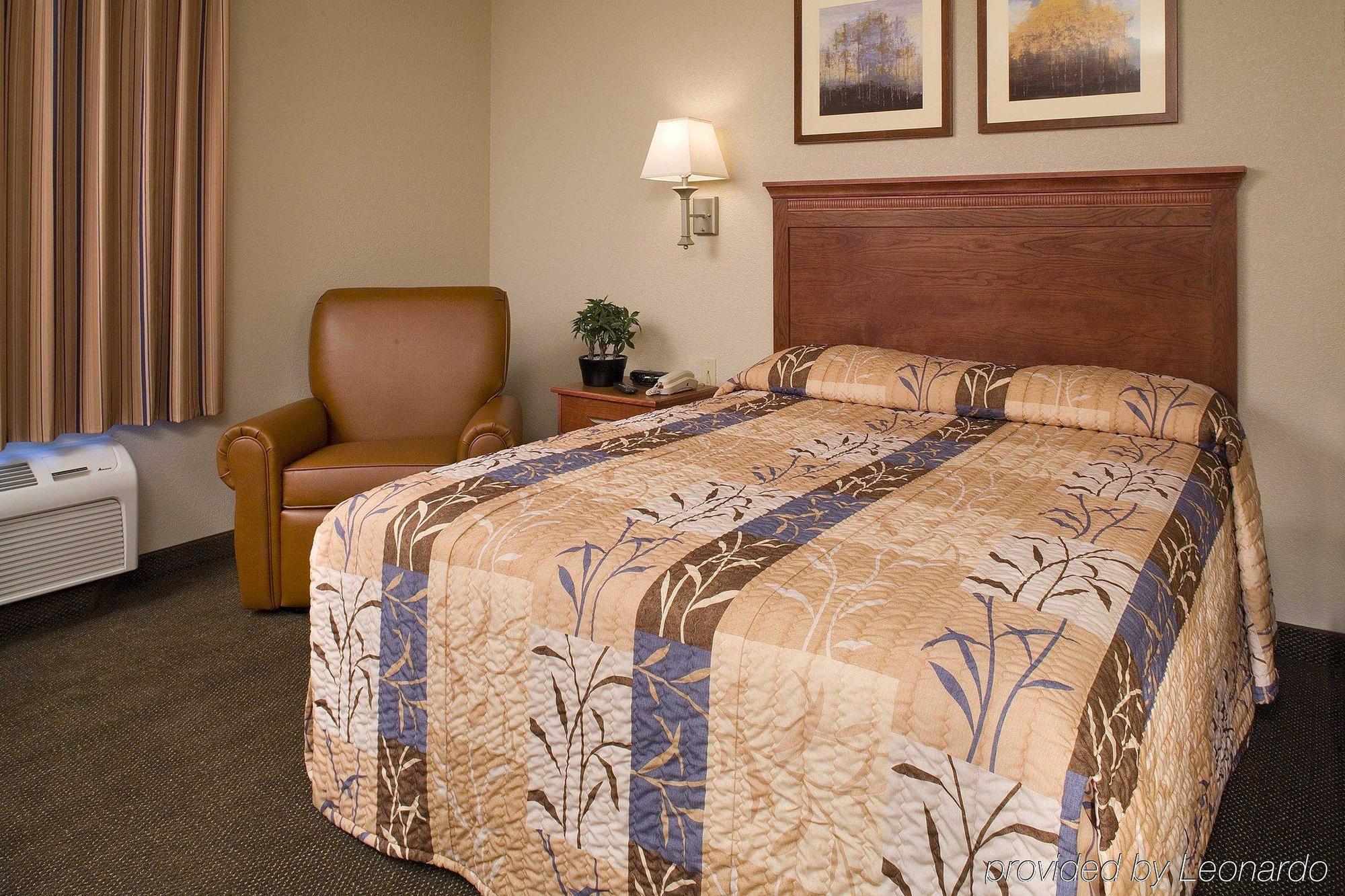 Candlewood Suites Medford By Ihg Buitenkant foto