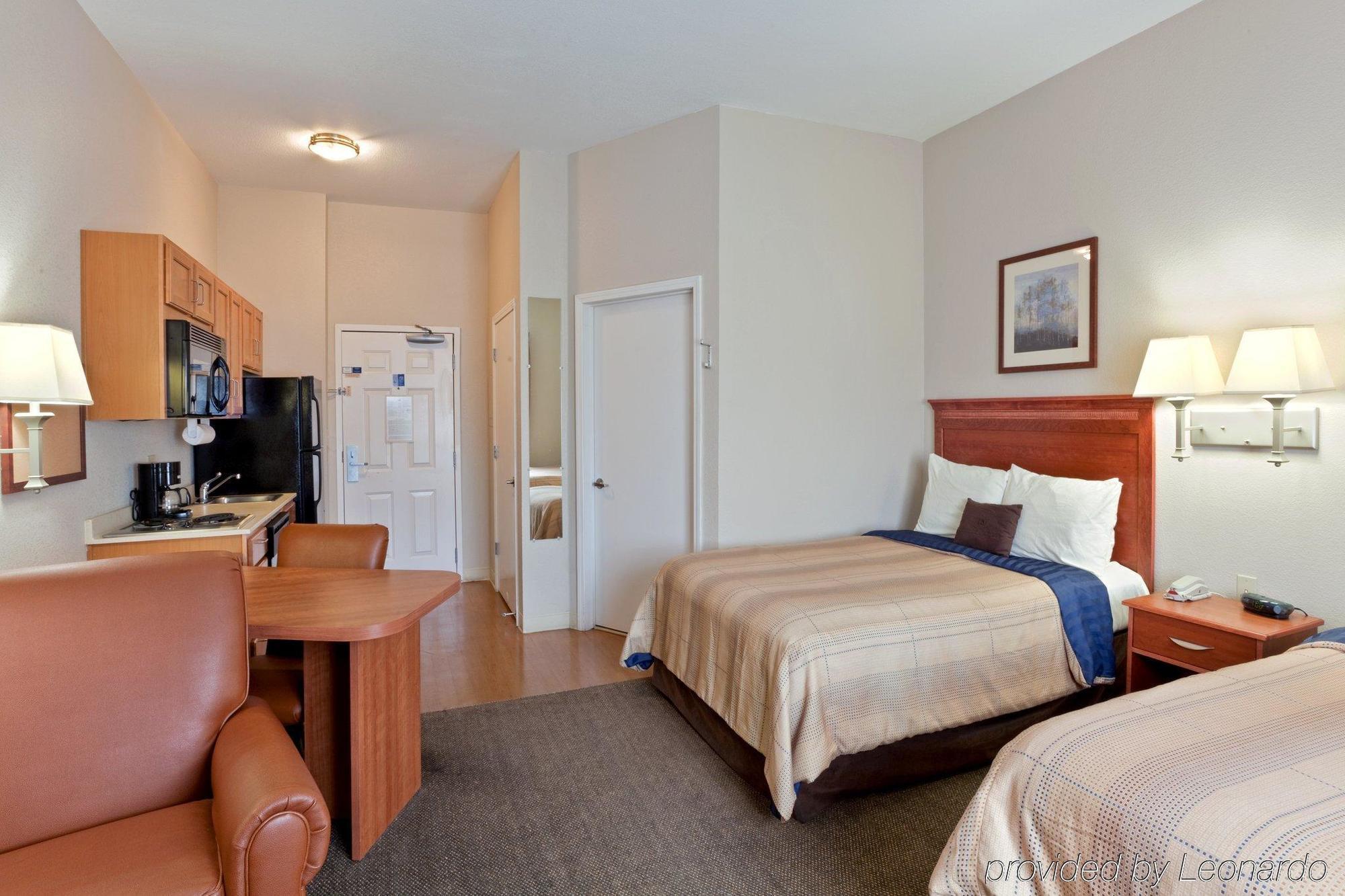 Candlewood Suites Medford By Ihg Buitenkant foto