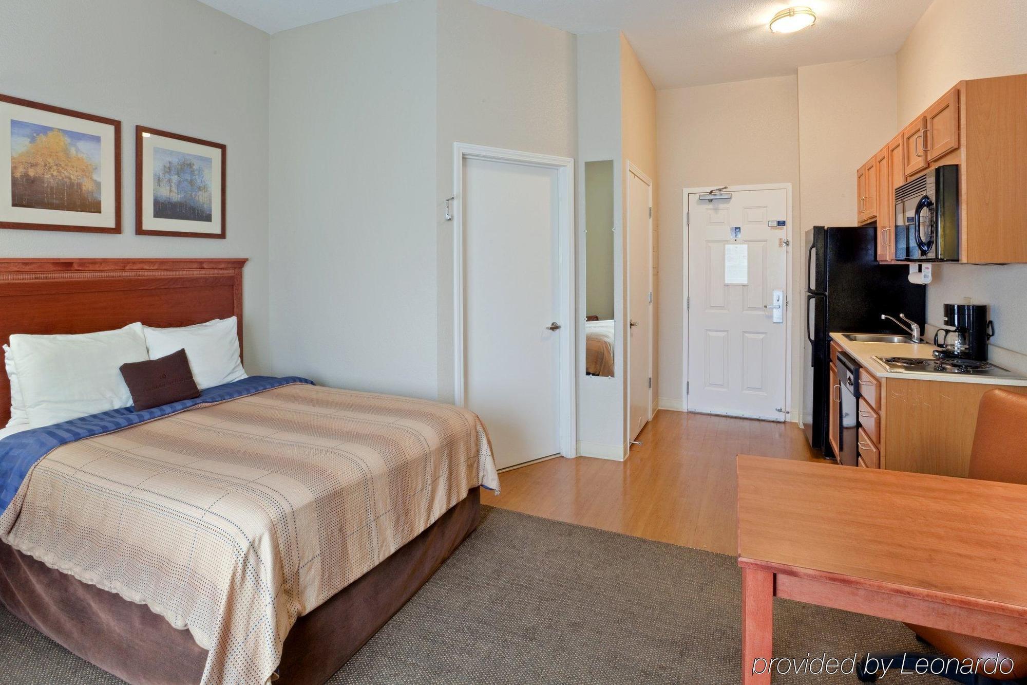 Candlewood Suites Medford By Ihg Buitenkant foto
