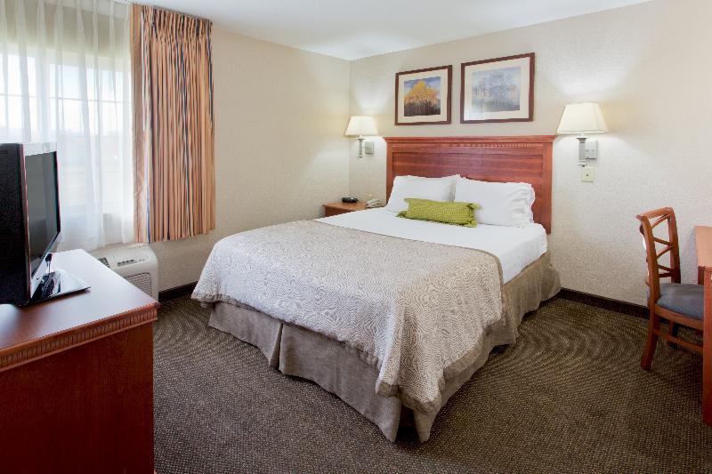 Candlewood Suites Medford By Ihg Buitenkant foto
